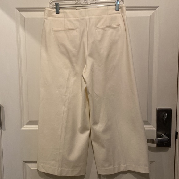 Ann Taylor Wide leg ivory crop pant. - Picture 2 of 4